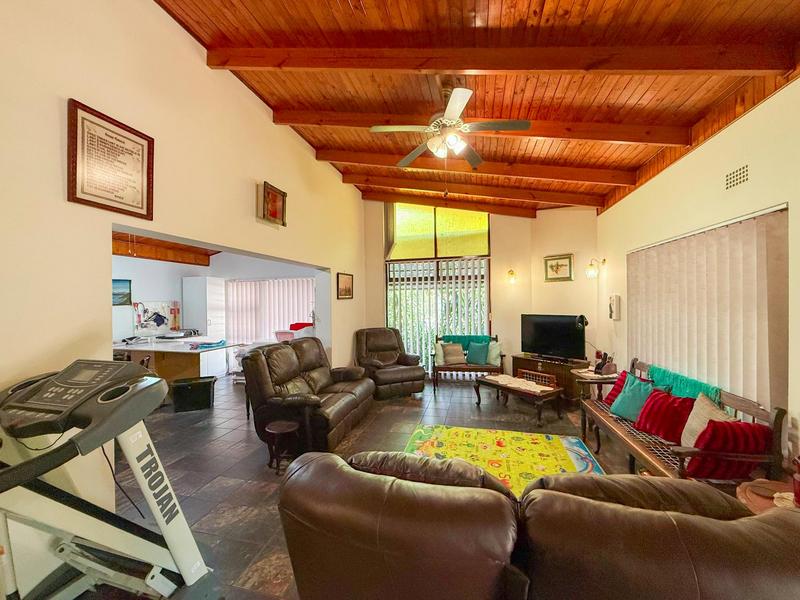 6 Bedroom Property for Sale in Denneoord Western Cape